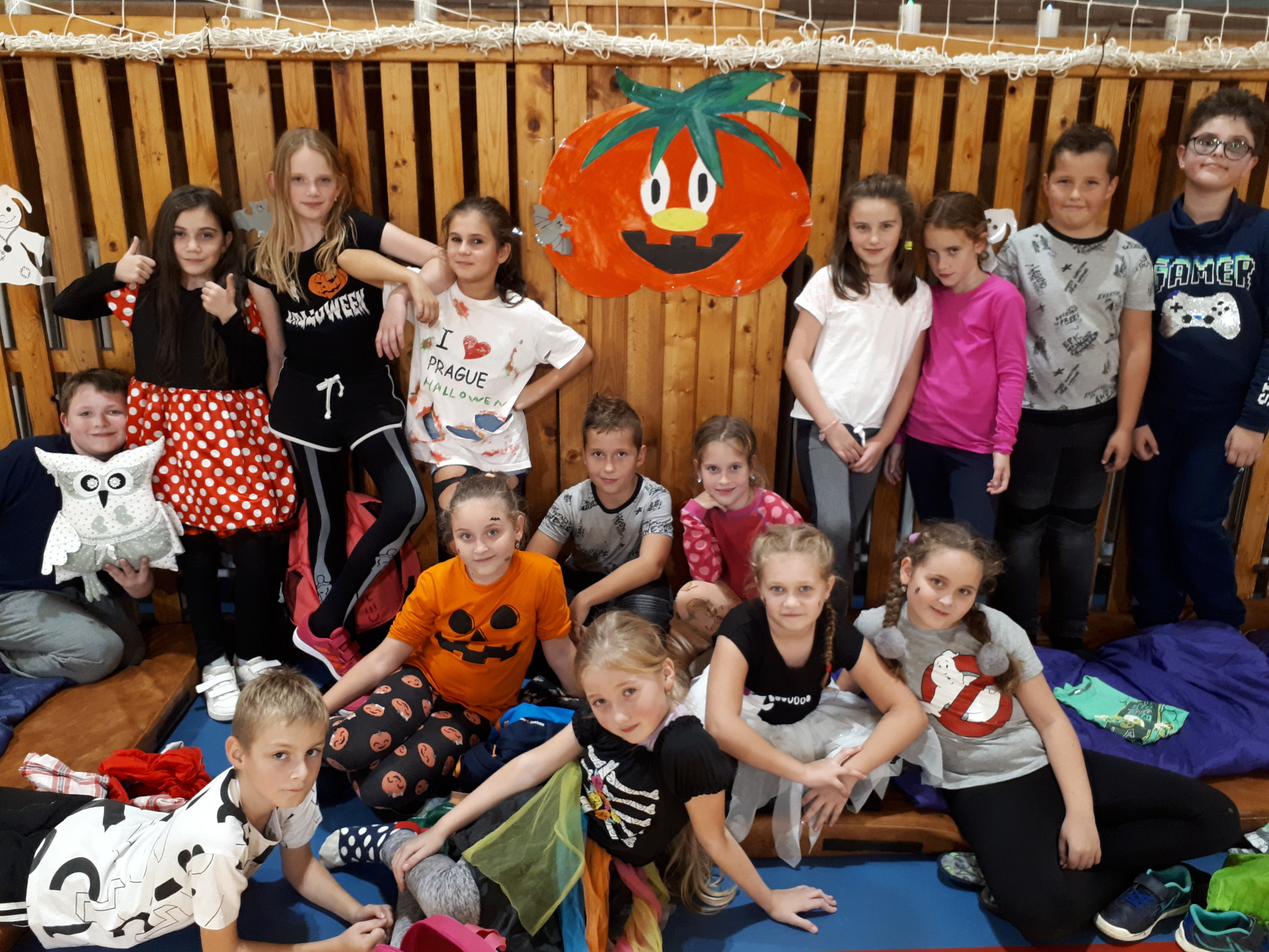 26. október - spanie v telocvični