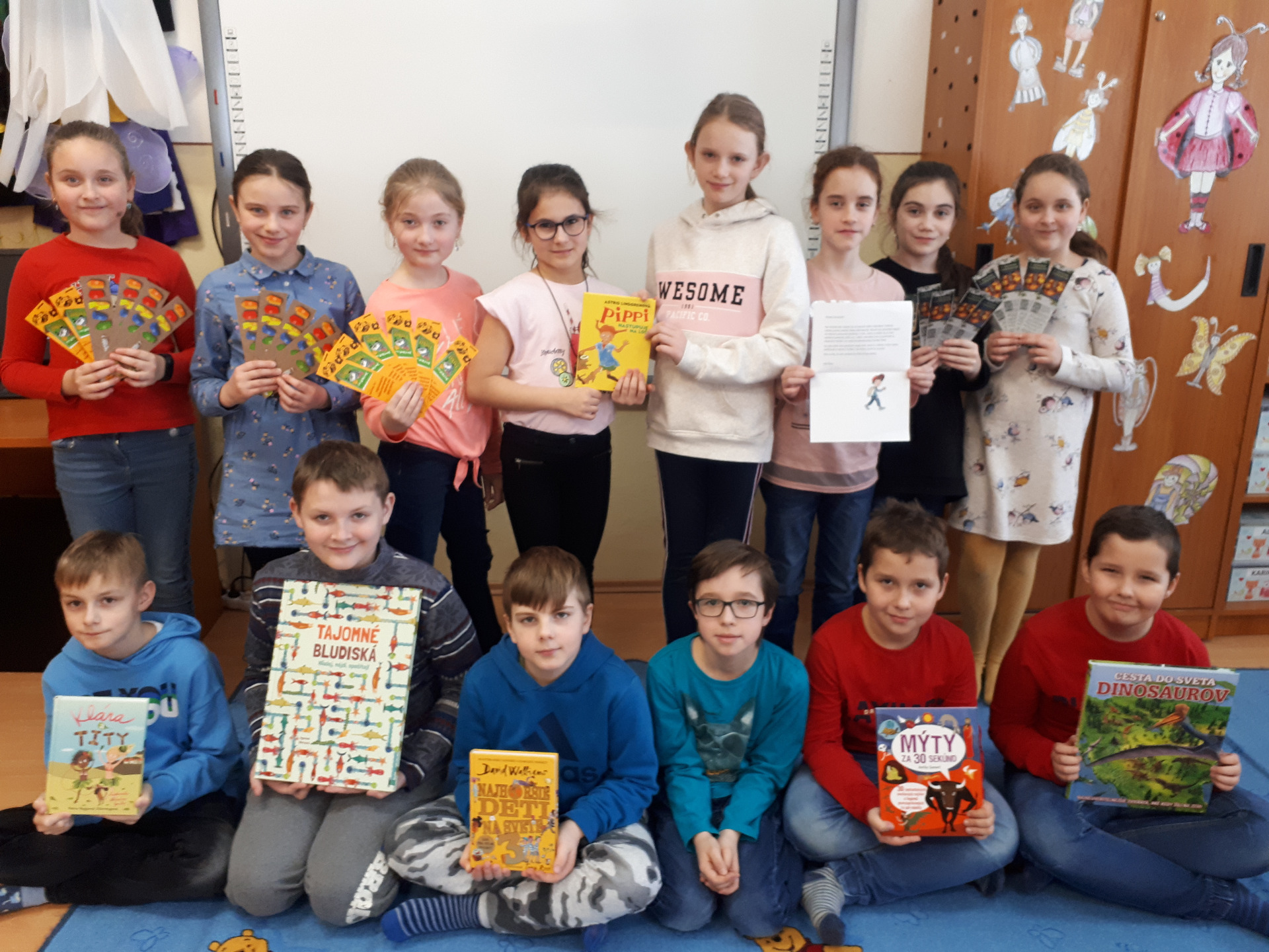 Inšpirovali sme sa Guinnessovou knihou rekordov a vytvorili svoj vlastný triedny časopis rekordov, ktorý ocenil Čitko v súťaži vydavateľstva SLOVART.